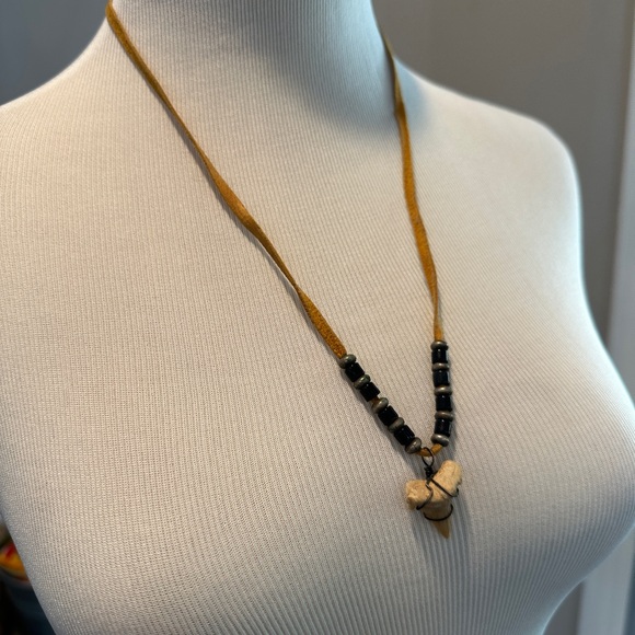Shark Tooth Pendant Necklace with Suede Chain - Picture 2 of 6